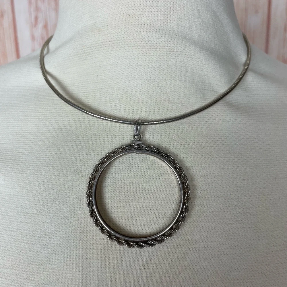Choker Style Silver Circle Pendant Necklace